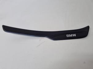 Gebruikte Bekleding achterinstap BMW 3 serie (E90) 320i 16V Prijs € 30,00 Margeregeling aangeboden door Het Viaduct