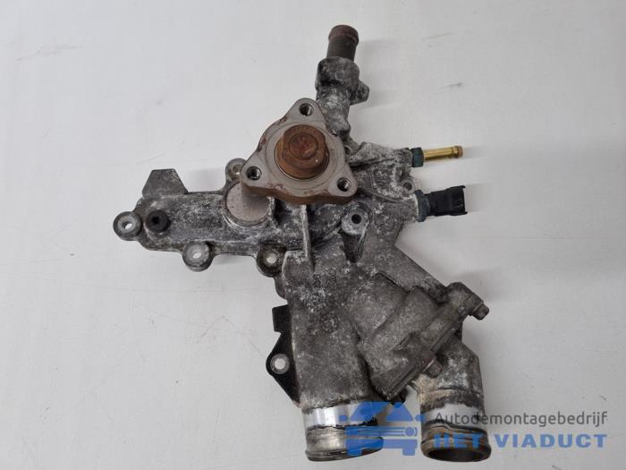Gebruikte Waterpomp Opel Corsa D 1.4 16V Twinport Prijs € 40,00 Margeregeling aangeboden door Het Viaduct