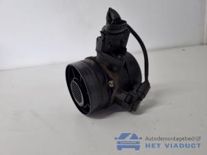 Gebruikte Luchtmassameter Mercedes C Combi (S203) 2.2 C-220 CDI 16V Prijs € 75,00 Margeregeling aangeboden door Het Viaduct