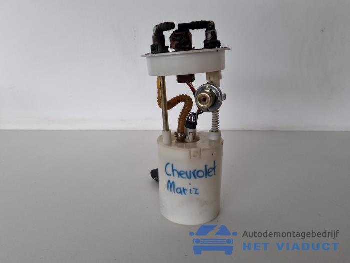 Gebruikte Benzinepomp Chevrolet Matiz 1.0 Prijs € 50,00 Margeregeling aangeboden door Het Viaduct