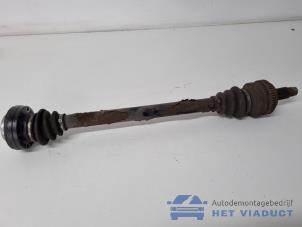 Gebruikte Steekas rechts-achter BMW 3 serie (E90) 320i 16V Prijs € 65,00 Margeregeling aangeboden door Het Viaduct