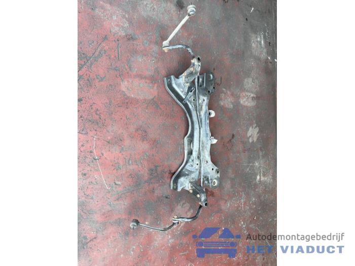 Gebruikte Subframe Volkswagen Polo V (6R) 1.0 12V BlueMotion Technology Prijs € 75,00 Margeregeling aangeboden door Het Viaduct