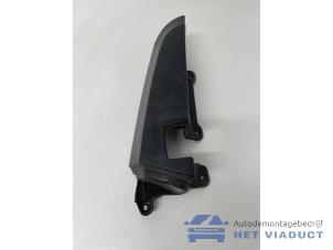 Gebruikte Achterlichtrand links Dacia Dokker (0S) 1.6 LPG Prijs € 40,00 Margeregeling aangeboden door Het Viaduct