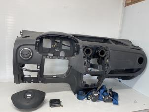 Gebruikte Airbag set + dashboard Dacia Dokker (0S) 1.6 LPG Prijs € 500,00 Margeregeling aangeboden door Het Viaduct