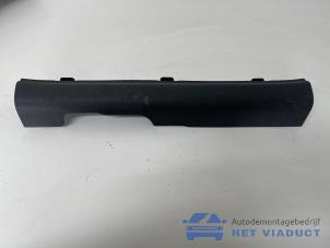 Gebruikte Afdekplaat diversen Kia Niro I (DE) E-Niro 64 kWh Prijs € 50,00 Margeregeling aangeboden door Het Viaduct