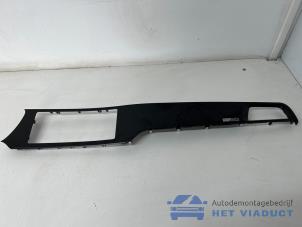 Gebruikte Dashboard deel Kia Niro I (DE) E-Niro 64 kWh Prijs € 60,00 Margeregeling aangeboden door Het Viaduct