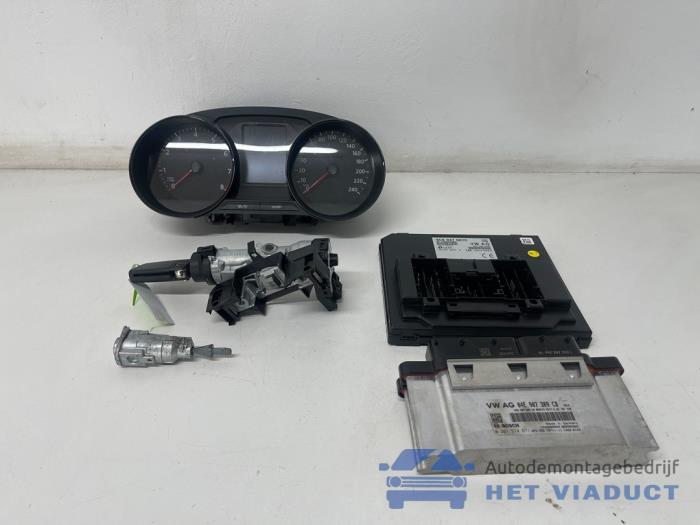 Gebruikte Kontaktslot + computer Volkswagen Polo V (6R) 1.0 12V BlueMotion Technology Prijs € 300,00 Margeregeling aangeboden door Het Viaduct