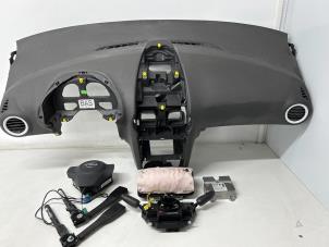 Gebruikte Airbag set + dashboard Opel Corsa D 1.3 CDTi 16V ecoFLEX Prijs € 350,00 Margeregeling aangeboden door Het Viaduct