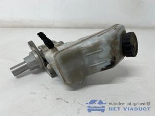 Gebruikte Hoofdremcilinder Opel Corsa D 1.3 CDTi 16V ecoFLEX Prijs € 25,00 Margeregeling aangeboden door Het Viaduct