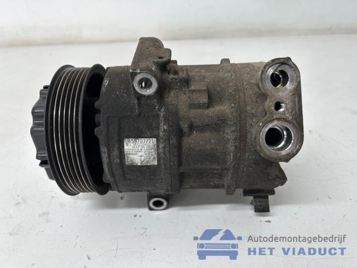 Gebruikte Aircopomp Opel Corsa D 1.3 CDTi 16V ecoFLEX Prijs € 50,00 Margeregeling aangeboden door Het Viaduct
