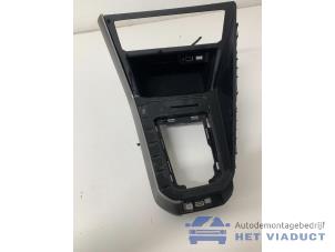 Gebruikte AUX/USB aansluiting Volkswagen Polo VI (AW1) 1.0 TSI 12V Prijs € 150,00 Margeregeling aangeboden door Het Viaduct