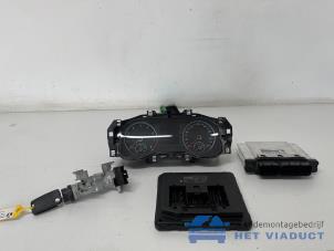 Gebruikte Kontaktslot + computer Volkswagen Polo VI (AW1) 1.0 TSI 12V Prijs € 500,00 Margeregeling aangeboden door Het Viaduct