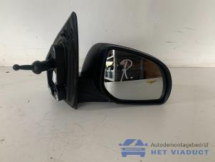 Gebruikte Spiegel Buiten rechts Hyundai i20 1.2i 16V Prijs € 60,00 Margeregeling aangeboden door Het Viaduct