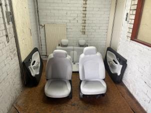 Gebruikte Bekleding Set (compleet) Opel Adam 1.2 16V Prijs € 250,00 Margeregeling aangeboden door Het Viaduct