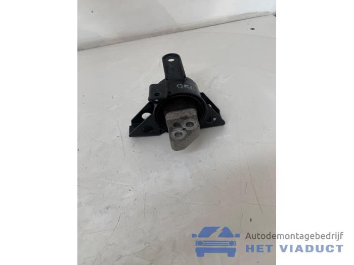 Gebruikte Motorrubber Chevrolet Spark (M300) 1.0 16V Prijs € 30,00 Margeregeling aangeboden door Het Viaduct