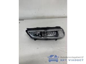 Gebruikte Mistlamp rechts-voor Volkswagen Polo V (6R) 1.2 12V BlueMotion Technology Prijs € 40,00 Margeregeling aangeboden door Het Viaduct
