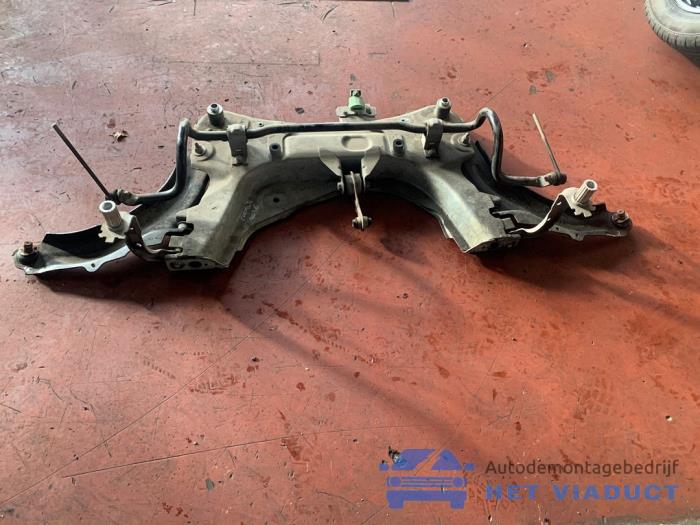 Gebruikte Subframe Renault Captur I (2R) 0.9 Energy TCE 12V Prijs € 150,00 Margeregeling aangeboden door Het Viaduct