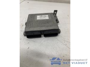 Gebruikte E-gas computer Renault Scénic II (JM) 2.0 16V Prijs € 100,00 Margeregeling aangeboden door Het Viaduct