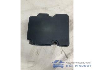 Gebruikte ABS Pomp Mercedes Citan (415.6) 1.5 108 CDI Prijs € 200,00 Margeregeling aangeboden door Het Viaduct