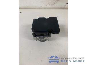 Gebruikte ABS Pomp Opel Adam 1.2 16V Prijs € 350,00 Margeregeling aangeboden door Het Viaduct