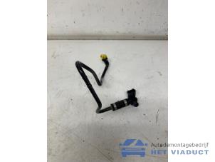 Gebruikte Leiding (diversen) Opel Adam 1.2 16V Prijs € 20,00 Margeregeling aangeboden door Het Viaduct