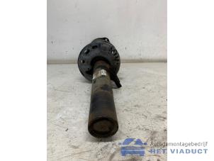 Gebruikte Voorpoot links Volkswagen Golf VI Variant (AJ5/1KA) 1.2 TSI BlueMotion Prijs € 60,00 Margeregeling aangeboden door Het Viaduct