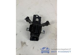 Gebruikte Motorsteun Seat Ibiza IV SC (6J1) 1.6 TDI 90 Prijs € 30,00 Margeregeling aangeboden door Het Viaduct