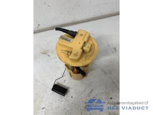 Gebruikte Benzinepomp Renault Clio IV Estate/Grandtour (7R) 1.5 Energy dCi 90 FAP Prijs € 70,00 Margeregeling aangeboden door Het Viaduct