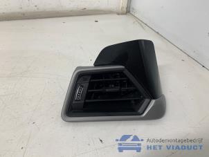 Gebruikte Luchtrooster Dashboard BMW 3 serie (G20) 330e 2.0 TwinPower Turbo 16V Prijs € 35,00 Margeregeling aangeboden door Het Viaduct