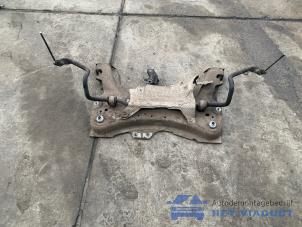 Gebruikte Subframe Renault Clio IV Estate/Grandtour (7R) 1.5 Energy dCi 90 FAP Prijs € 100,00 Margeregeling aangeboden door Het Viaduct