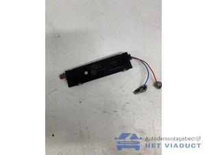 Gebruikte Antenne Versterker Mercedes C Estate (S205) C-220 CDI BlueTEC, C-220 d 2.2 16V Prijs € 20,00 Margeregeling aangeboden door Het Viaduct