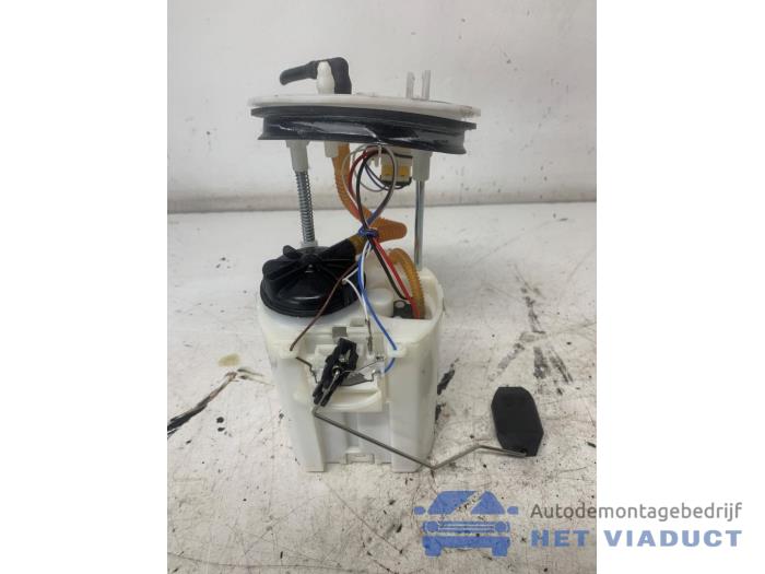 Gebruikte Benzinepomp Seat Ibiza V (KJB) 1.0 12V Prijs € 120,00 Margeregeling aangeboden door Het Viaduct