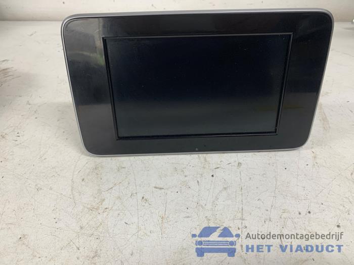Gebruikte Display Interieur Mercedes C Estate (S205) C-220 CDI BlueTEC, C-220 d 2.2 16V Prijs € 200,00 Margeregeling aangeboden door Het Viaduct
