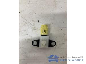 Gebruikte Airbag Sensor Renault Kadjar (RFEH) 1.5 Blue dCi Prijs € 20,00 Margeregeling aangeboden door Het Viaduct