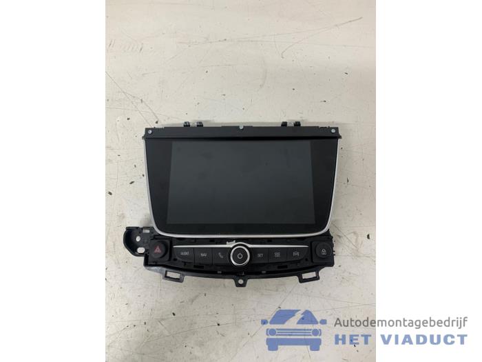 Gebruikte Display Interieur Opel Crossland (X) 1.2 Turbo 12V Prijs € 350,00 Margeregeling aangeboden door Het Viaduct