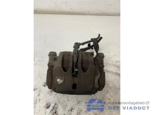 Gebruikte Remklauw (Tang) rechts-voor Iveco New Daily VI 33S15, 35C15, 35S15 Prijs € 90,00 Margeregeling aangeboden door Het Viaduct