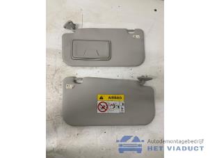 Gebruikte Zonneklep set Mitsubishi Space Star (A0) 1.2 12V Prijs € 25,00 Margeregeling aangeboden door Het Viaduct