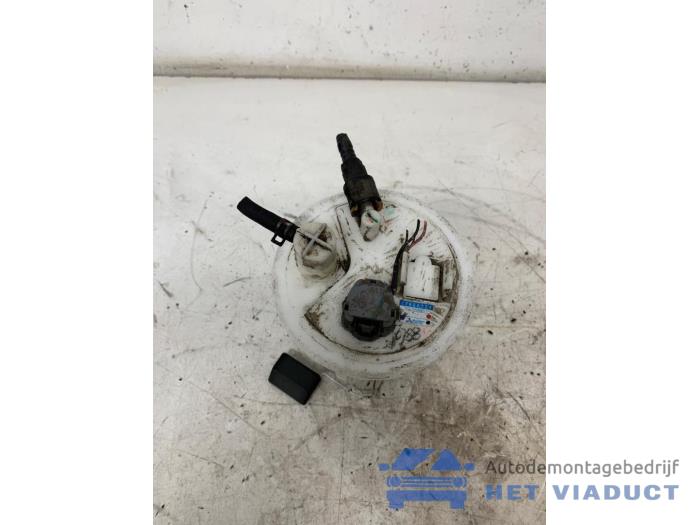 Gebruikte Benzinepomp Mitsubishi Space Star (A0) 1.2 12V Prijs € 55,00 Margeregeling aangeboden door Het Viaduct