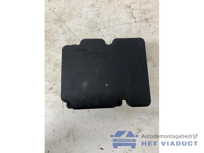 Gebruikte ABS Pomp Hyundai i30 (FD) 1.6 CRDi 16V VGT HP Prijs € 80,00 Margeregeling aangeboden door Het Viaduct