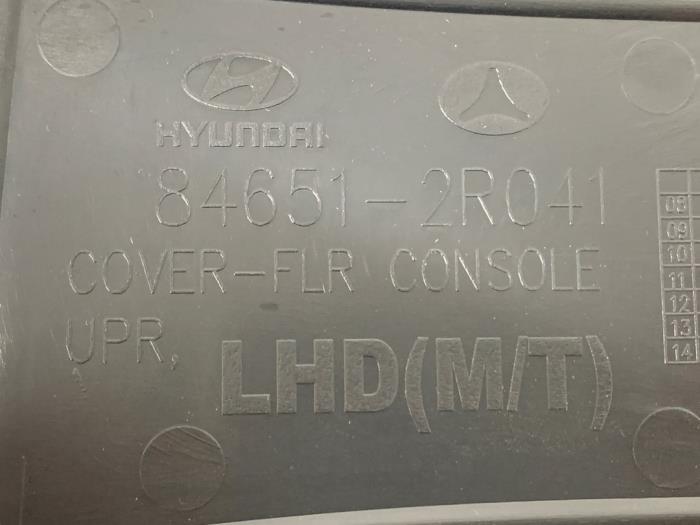 AUX/USB aansluiting van een Hyundai i30 (FD) 1.6 CRDi 16V VGT HP 2011