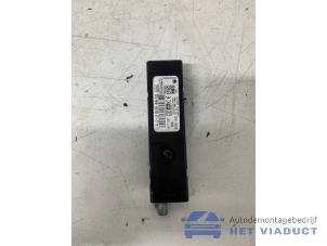 Gebruikte Antenne Versterker Mercedes E (W212) E-220 CDI 16V BlueEfficiency,BlueTEC Prijs € 25,00 Margeregeling aangeboden door Het Viaduct