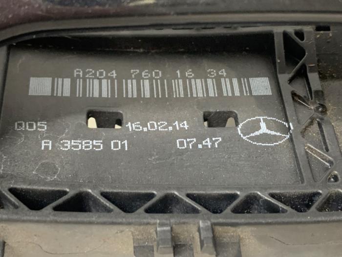 Portiergreep 4Deurs rechts-voor van een Mercedes-Benz E (W212) E-220 CDI 16V BlueEfficiency,BlueTEC 2014