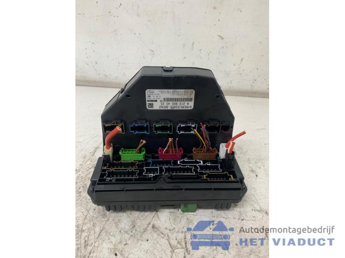 Gebruikte Comfort Module Mercedes E (W212) E-220 CDI 16V BlueEfficiency,BlueTEC Prijs € 100,00 Margeregeling aangeboden door Het Viaduct