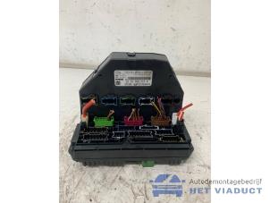 Gebruikte Comfort Module Mercedes E (W212) E-220 CDI 16V BlueEfficiency,BlueTEC Prijs € 100,00 Margeregeling aangeboden door Het Viaduct