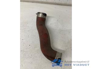 Gebruikte Intercooler Buis Mercedes E (W212) E-220 CDI 16V BlueEfficiency,BlueTEC Prijs € 50,00 Margeregeling aangeboden door Het Viaduct