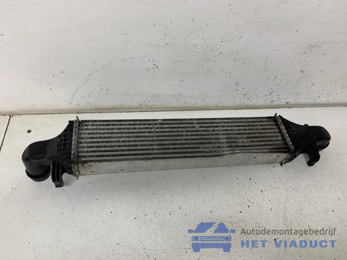 Gebruikte Intercooler Mercedes CLA Shooting Brake (117.9) 1.6 CLA-180 16V Prijs € 120,00 Margeregeling aangeboden door Het Viaduct