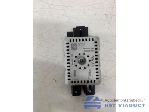 Gebruikte Radio module Volkswagen Golf VII Variant (AUVV) 1.4 TSI BlueMotion Technology 125 16V Prijs € 30,00 Margeregeling aangeboden door Het Viaduct