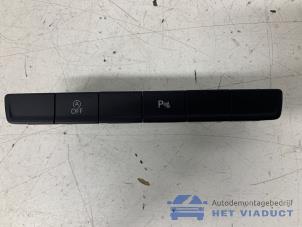 Gebruikte PDC Schakelaar Volkswagen Touran (5T1) 1.2 TSI Prijs € 20,00 Margeregeling aangeboden door Het Viaduct