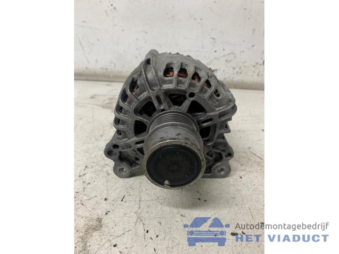 Gebruikte Dynamo Skoda Fabia III Combi (NJ5) 1.2 TSI 16V Greentech Prijs € 90,00 Margeregeling aangeboden door Het Viaduct