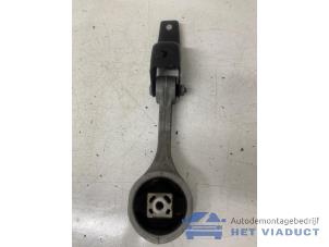 Gebruikte Motorsteun Skoda Fabia III Combi (NJ5) 1.2 TSI 16V Greentech Prijs € 30,00 Margeregeling aangeboden door Het Viaduct